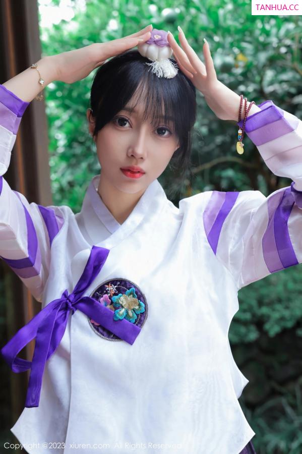 玥儿玥  [XiuRen]高清写真图 2023.11.17 No.7677 玥儿玥er 济州岛旅拍第4张图片